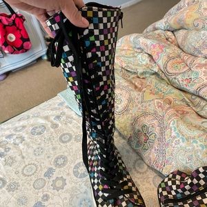 Knee high lace up and side zippered checkerboard sneakers sz 7.